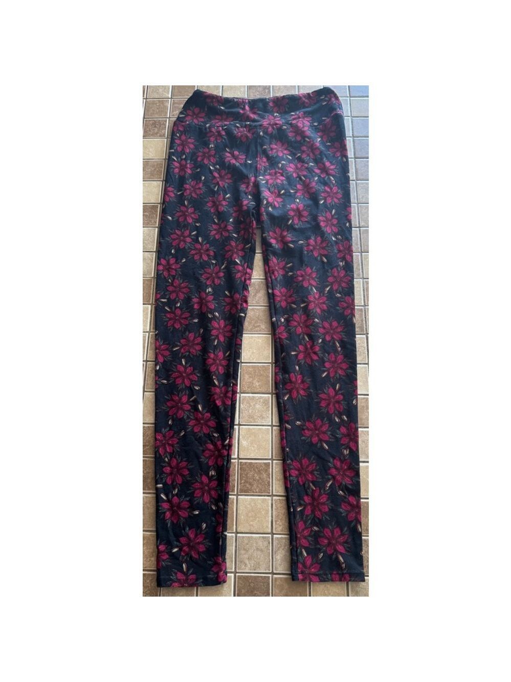 Women's LuLaRoe Black Red Floral Print Leggings ONE SIZE